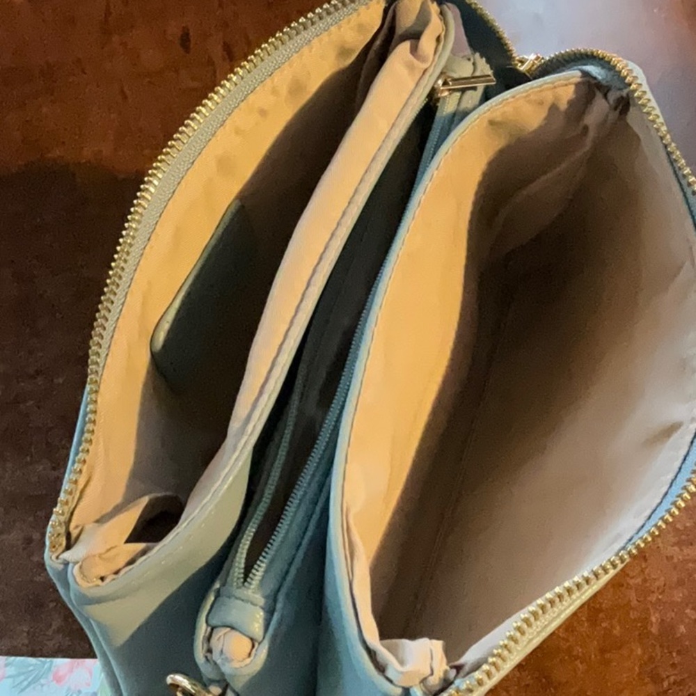 NWT Brentano Vegan Leather Shoulder bag/wristlet - Picture 4 of 9